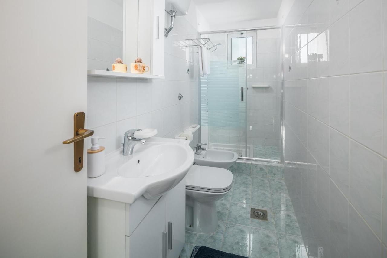 Apartments By The Sea Zambratija, Umag - 2557 Exterior photo